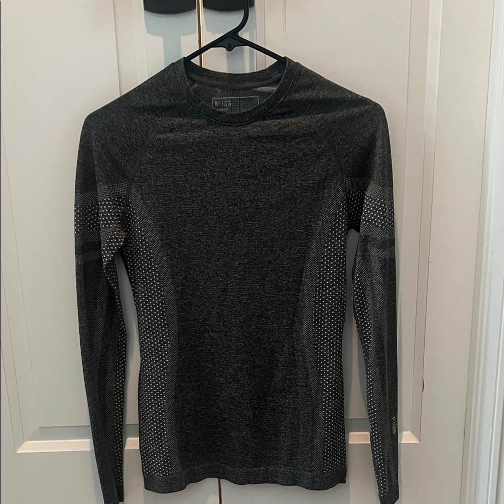 Figs Charcoal Long Sleeve Tee